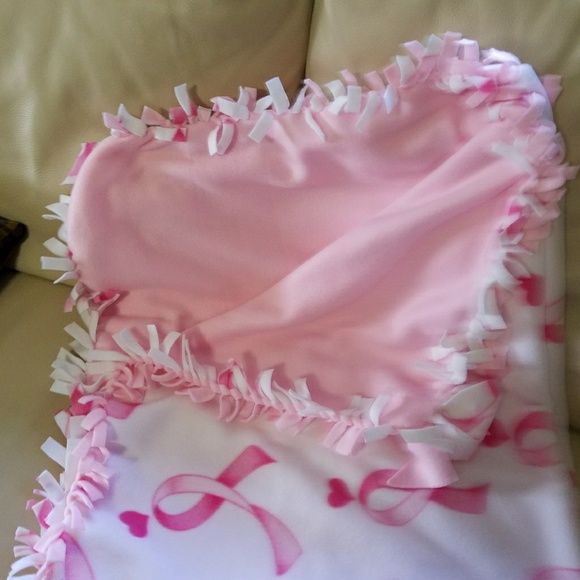 Pretty in pink fleece blanket - Picture 4 of 5